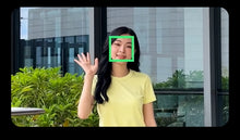 Lade das Bild in den Galerie-Viewer, Aochuan 3-Achsen-Handkardanstabilisator für Smartphone mit Füll licht für iPhone Android Face Tracking Tiktok Vlog Smart Xe
